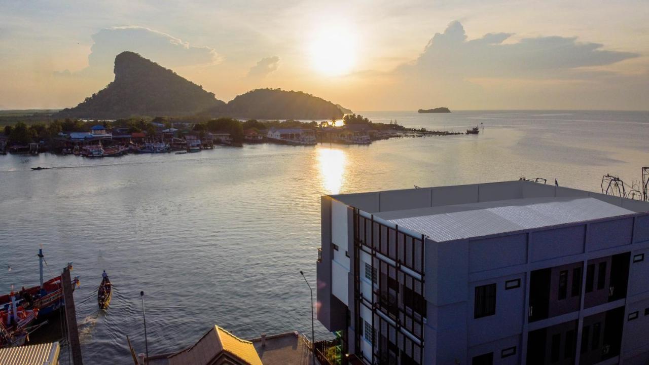Hotel The Blue C Donsak Surat Thani Zewnętrze zdjęcie